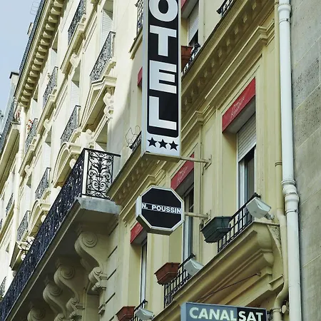 Poussin Hotel