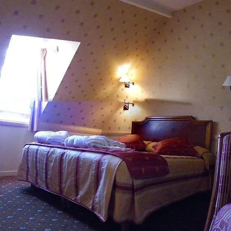 Hotel Poussin Paris