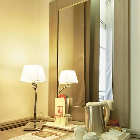 Poussin Hotel Paris