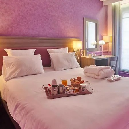 Poussin Hotel 3*