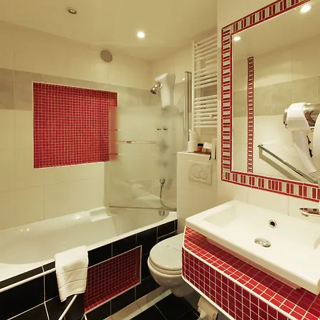 Hotel Poussin Parigi