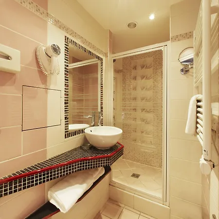 Poussin Hotel Parigi