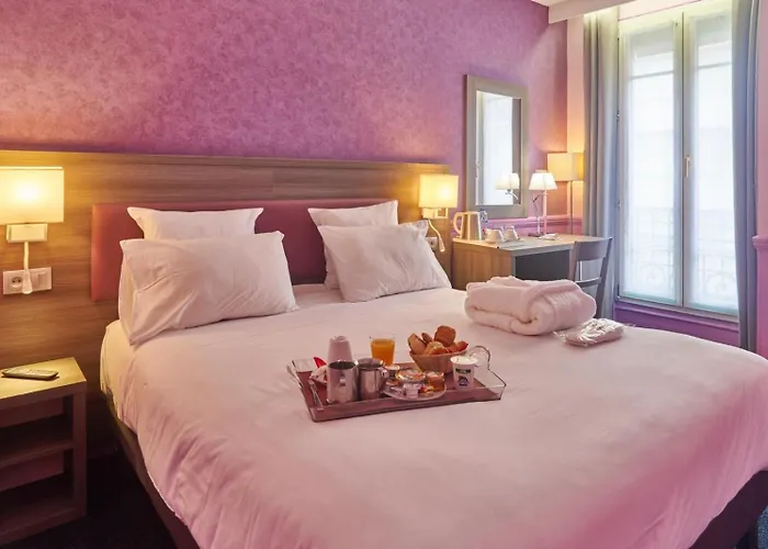 Poussin Hotel 3*