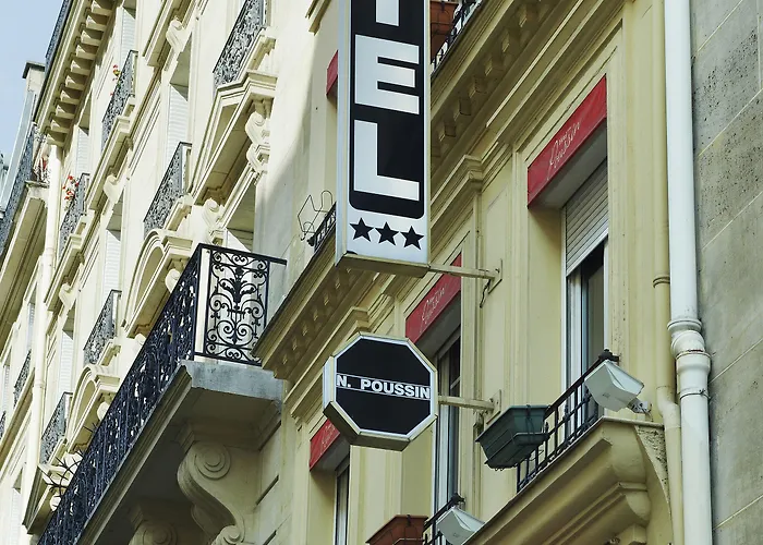 Poussin Hotel 3*
