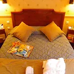Poussin Hotel Paryż
