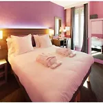 Poussin Hotel 3*