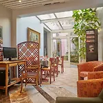 Hotel Poussin Paryż