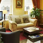 Poussin Hotel Paryż