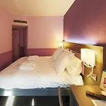 Poussin Hotel Paryż