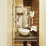 Hotel Poussin 3*