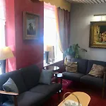 Poussin Hotel 3*