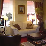Hotel Poussin Paryż