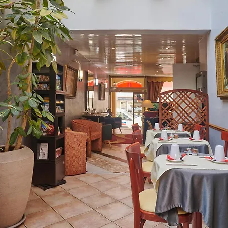 Otel Poussin