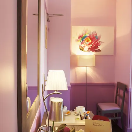 Poussin 3* Paris